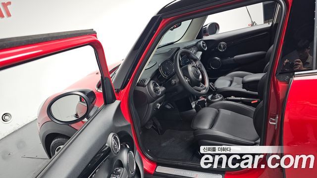 Mini Cooper 2021 — photo 13