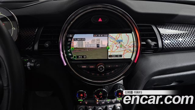 Mini Cooper 2021 — photo 20