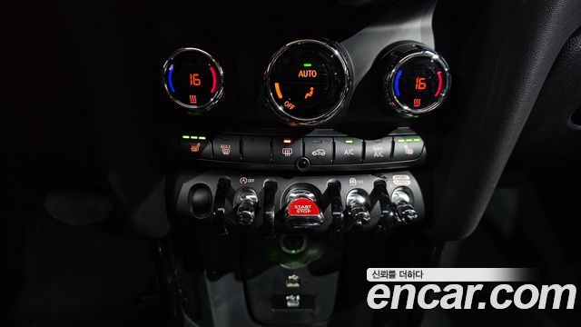 Mini Cooper 2021 — photo 24