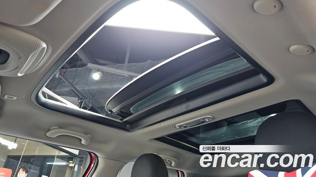 Mini Cooper 2021 — photo 25