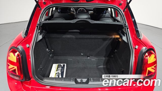 Mini Cooper 2021 — photo 26