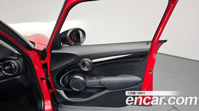Mini Cooper 2021 — photo 14
