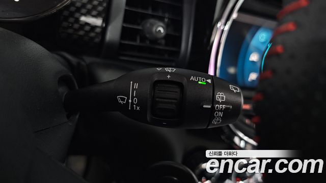 Mini Cooper 2021 — photo 28