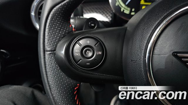 Mini Cooper 2021 — photo 30