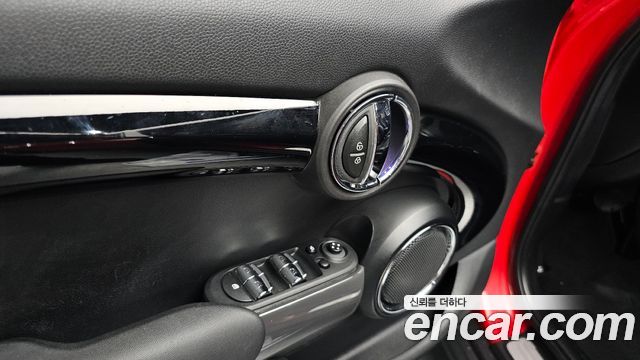 Mini Cooper 2021 — photo 33