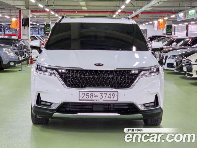 Kia Canival 2021 — photo 3