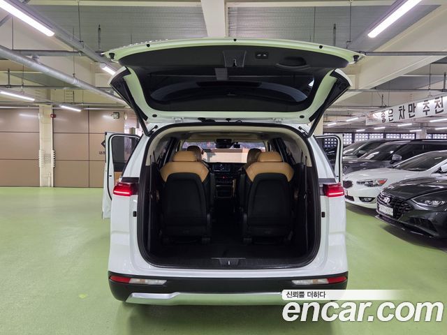 Kia Canival 2021 — photo 7