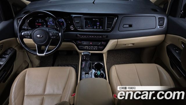 Kia Canival 2019 — photo 10
