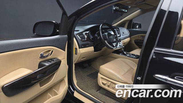 Kia Canival 2019 — photo 13