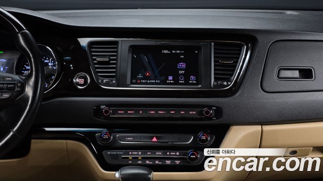 Kia Canival 2019 — photo 18