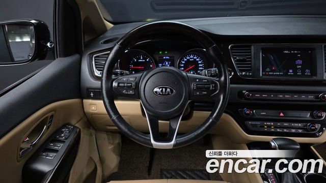 Kia Canival 2019 — photo 19