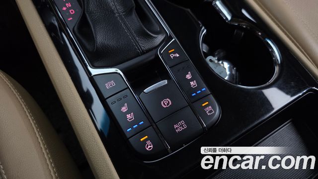 Kia Canival 2019 — photo 24