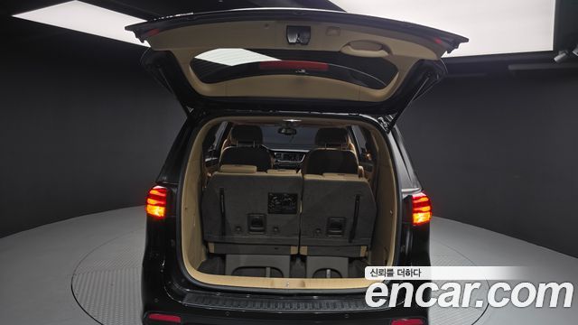 Kia Canival 2019 — photo 26
