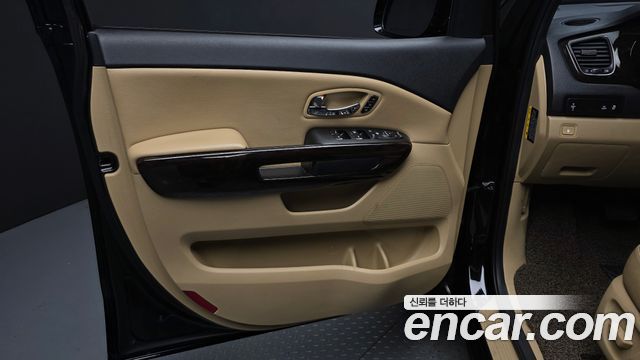 Kia Canival 2019 — photo 14
