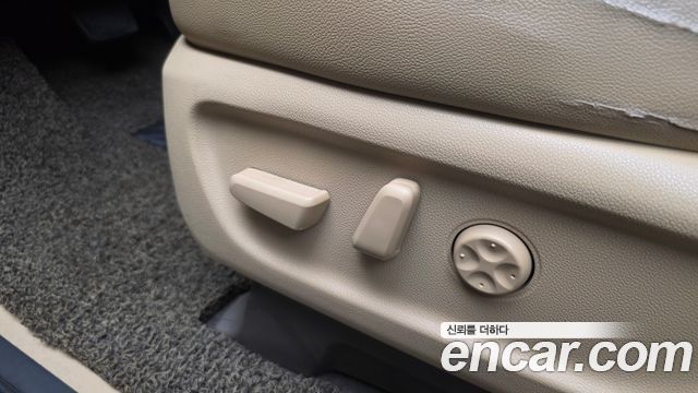 Kia Canival 2019 — photo 31