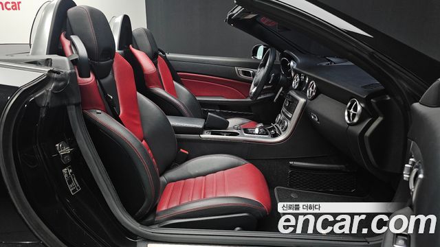 Mercedes-Benz SLC-Class 2018 — photo 13