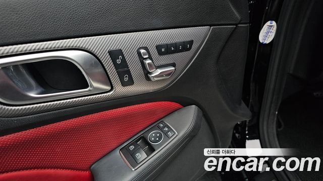 Mercedes-Benz SLC-Class 2018 — photo 22