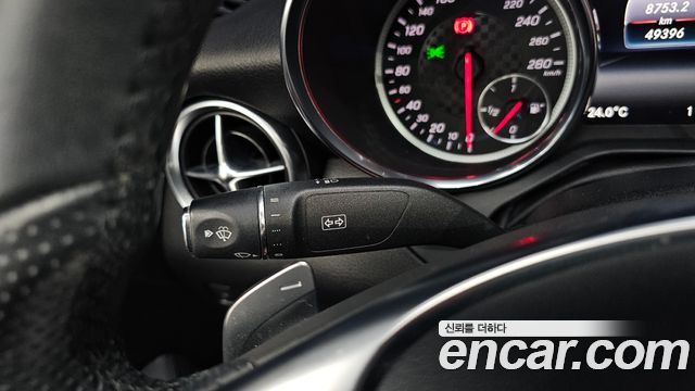Mercedes-Benz SLC-Class 2018 — photo 25