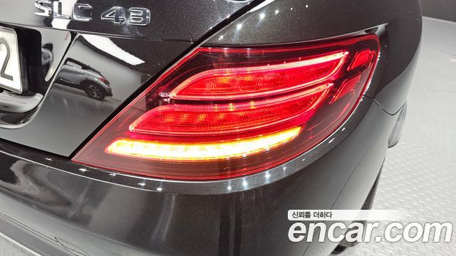 Mercedes-Benz SLC-Class 2018 — photo 9