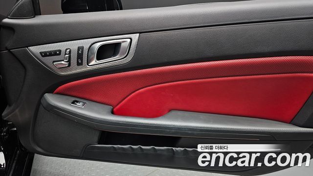 Mercedes-Benz SLC-Class 2018 — photo 15