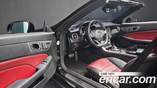Mercedes-Benz SLC-Class 2018 — photo 16