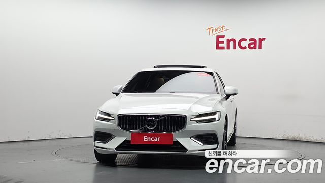 Volvo S60 2021 — photo 3