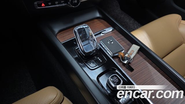 Volvo S60 2021 — photo 12