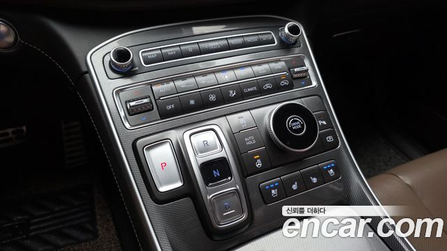 Hyundai Santafe 2021 — photo 12