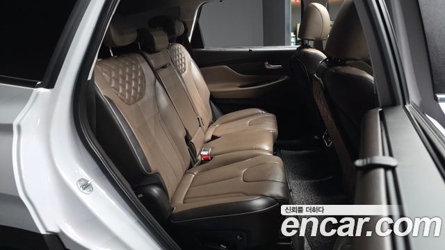 Hyundai Santafe 2021 — photo 18