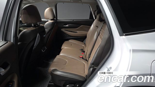 Hyundai Santafe 2021 — photo 16