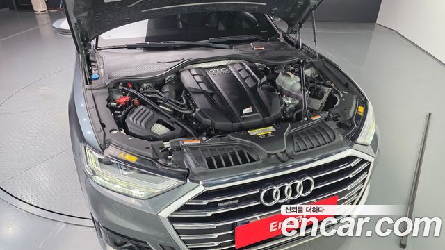 Audi A8 2021 — photo 6