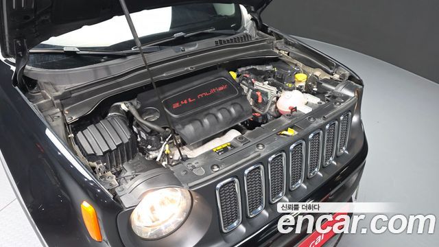 Jeep Renegade 2017 — photo 6