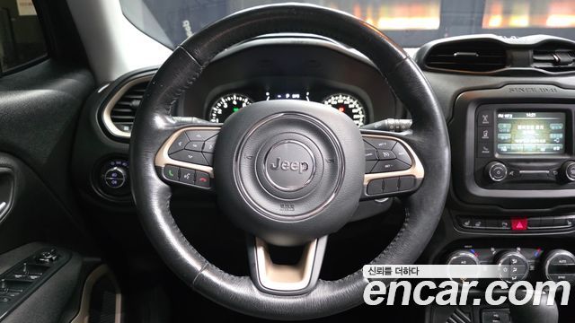 Jeep Renegade 2017 — photo 13