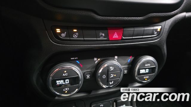 Jeep Renegade 2017 — photo 16