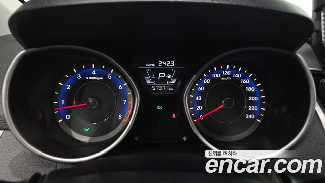 Hyundai AVANTE 2016 — photo 8