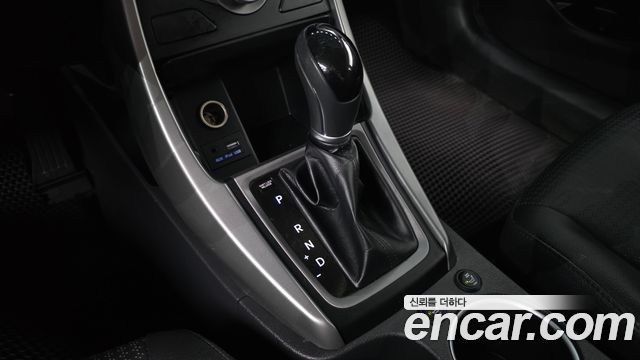 Hyundai AVANTE 2016 — photo 9