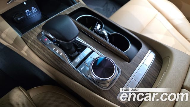 Kia K9 2023 — photo 9
