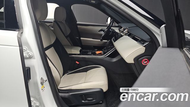 Land Rover Range Rover Velar 2018 — photo 13