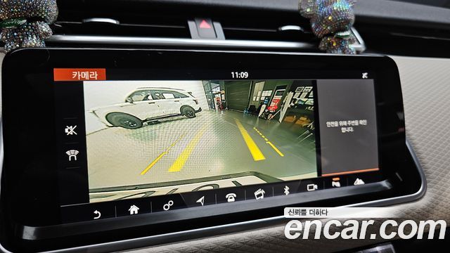 Land Rover Range Rover Velar 2018 — photo 21