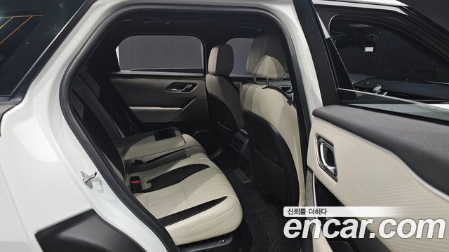Land Rover Range Rover Velar 2018 — photo 16