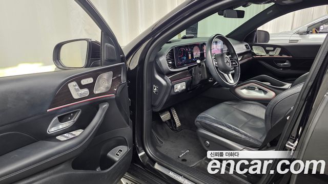 Mercedes-Benz GLE-Class 2021 — photo 10