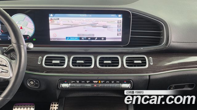 Mercedes-Benz GLE-Class 2021 — photo 14
