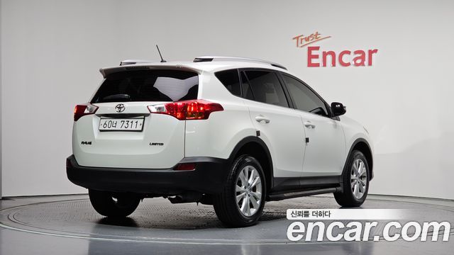 Toyota RAV4 2014 — photo 2