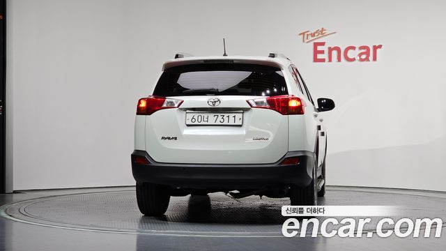 Toyota RAV4 2014 — photo 4
