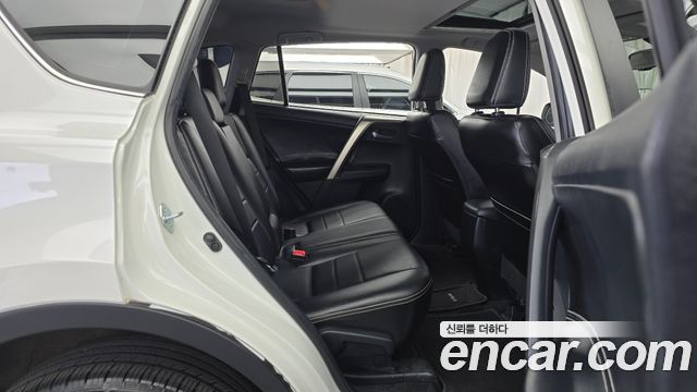 Toyota RAV4 2014 — photo 12