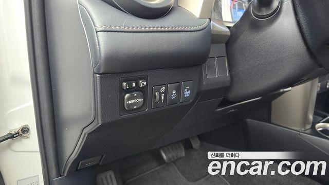 Toyota RAV4 2014 — photo 16