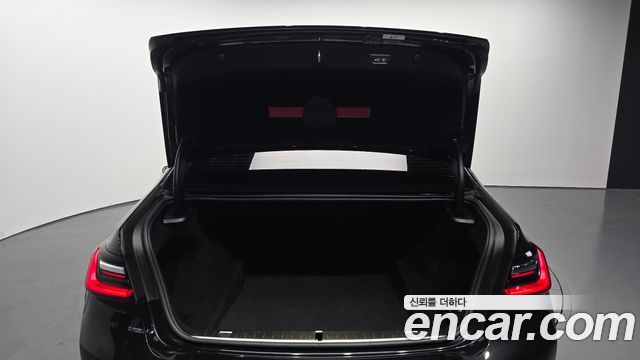 BMW 7-Series 2020 — photo 20