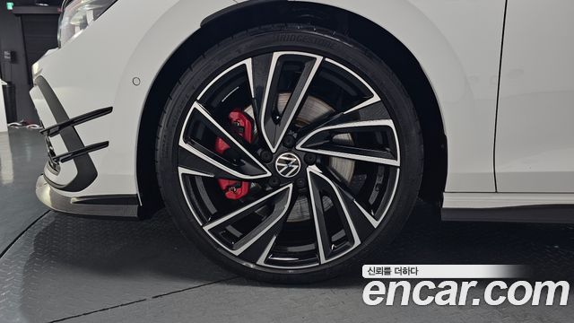 Volkswagen Golf 2024 — photo 5