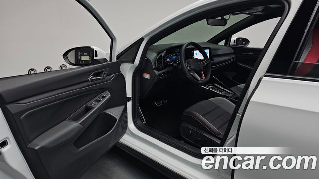 Volkswagen Golf 2024 — photo 13
