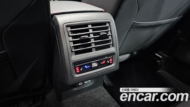 Volkswagen Golf 2024 — photo 25